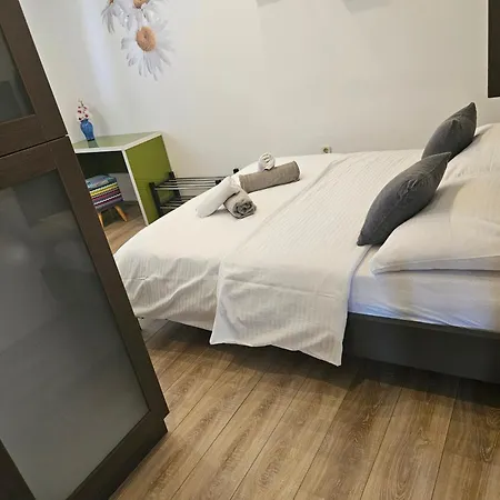 Marinovic Apartman Podgora