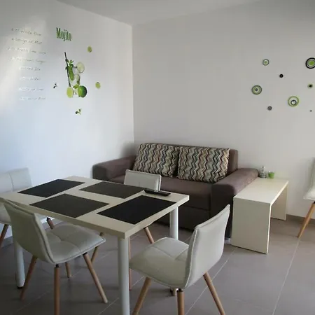 Apartmani Marinovic Apartment *