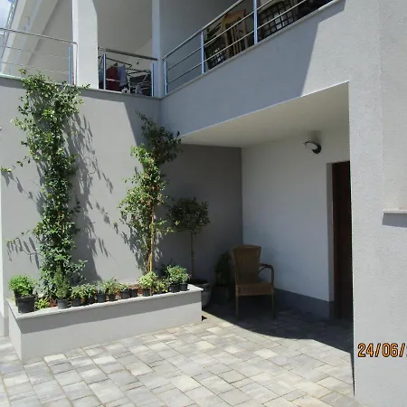 Apartmani Marinovic *